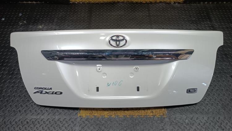 Крышка багажника Тойота Королла Аксио в Енисейске 106946