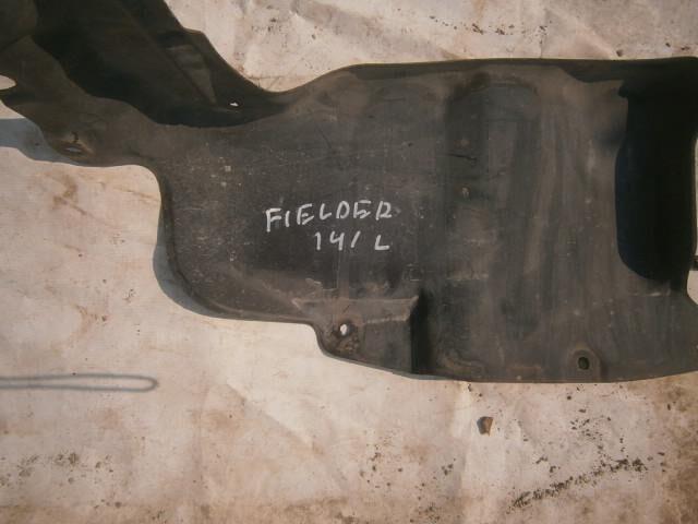 Подкрылок Тойота Королла Филдер в Енисейске 26428