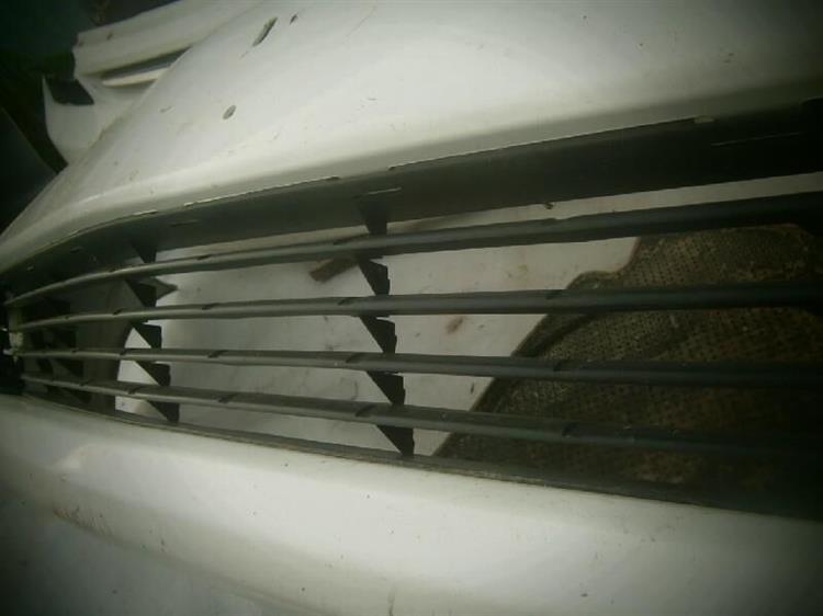 Решетка радиатора Тойота Приус в Енисейске 72763